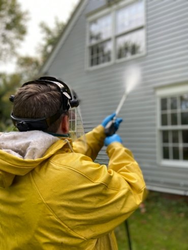 The Best Times of Year for Power Washing in Halethorpe